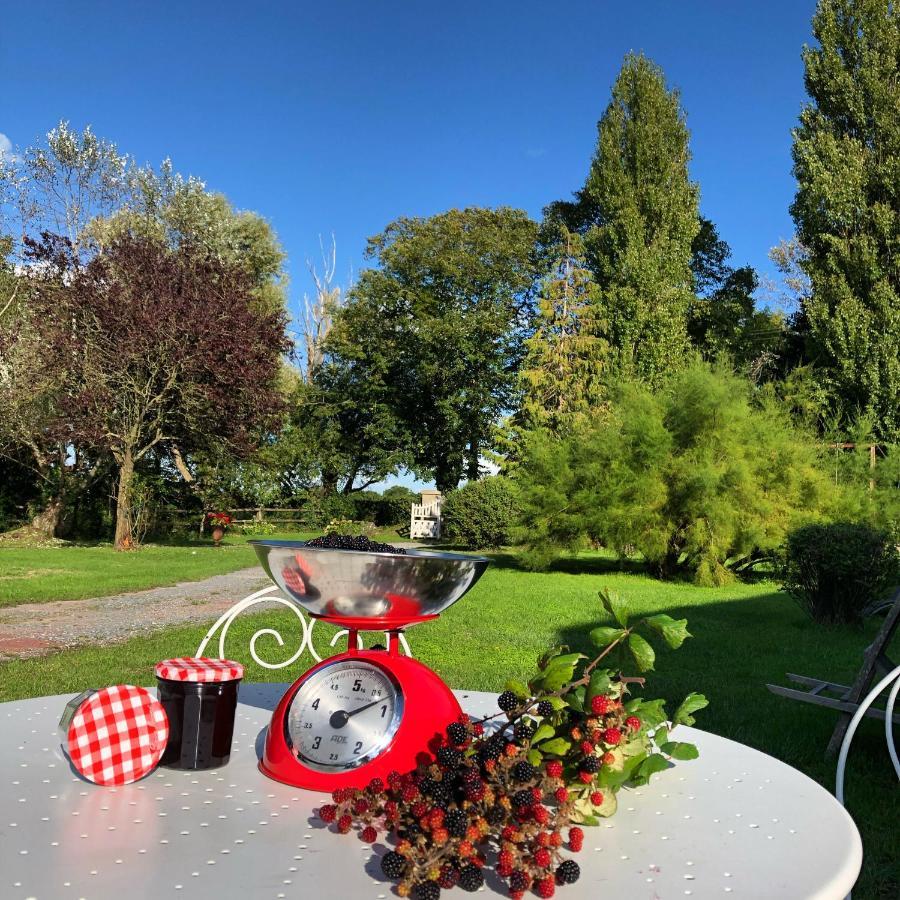 Bed and Breakfast Les Champs Rabats Villers-sur-Mer Exterior foto